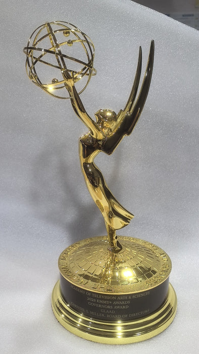 Emmy Award Television 39 cm Nachbildung der lebensgroßen Trophäe im Maßstab 1:1 als Statue 